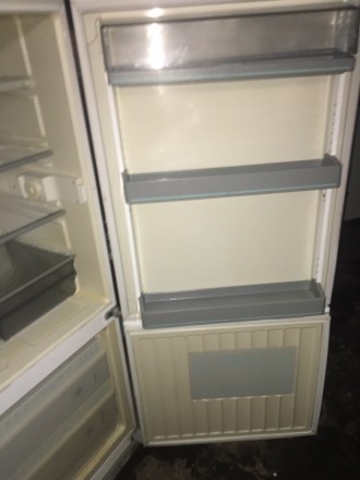 Продам полностью рабочий б/у холодильник Liebherr. Возможна доставка.. . фото 5