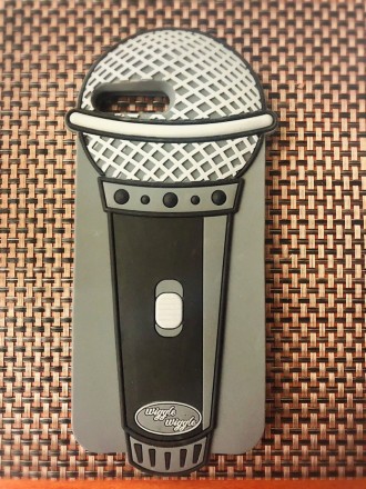 Плотный силиконовый чехол для айфон в форме микрофона
Подходит как на iPhone 6 . . фото 2