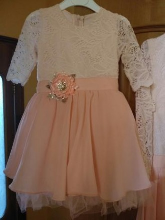 Продам  замечательные платья family look нежного персикового цвета из кружева и . . фото 4