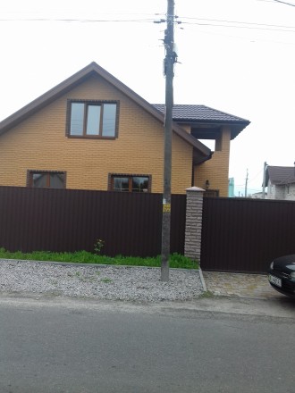 Новый дом, в 15 минутах от центра города, дом кирпичный, сделан с качественных с. Борисполь. фото 3