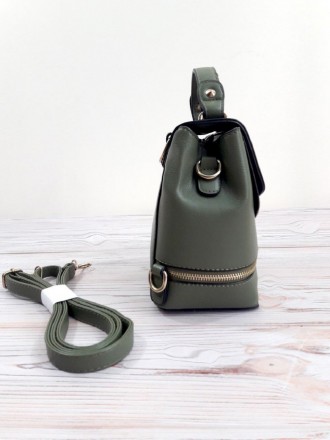 Очень интересная модель дамской сумочки выполненной в классическом дизайне с эле. . фото 8