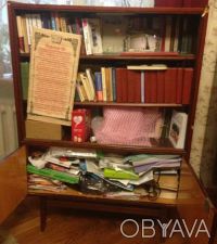 Продам книжный шкаф из натурального дерева застекленный, ширина 105см, высота 12. . фото 3