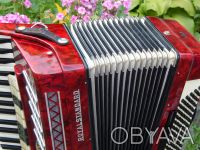 Повний професійний аккордеон Royal Standard Montana червоного кольору. В ідеальн. . фото 5