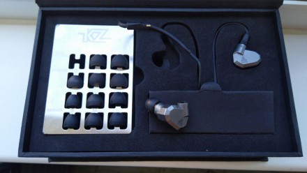 Knowledge Zenith KZ ZS5 - четырехдрайверные гибридные арматурные

Наушники в и. . фото 3