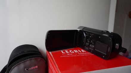 Видеокамера Canon LEGRIA HF R26      
Состояние новой вещи
Разрешение видео: F. . фото 3