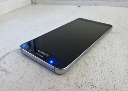Продам оригинальный Samsung Note 5 (N920A). Телефон в нерабочем состоянии. Упал . . фото 4