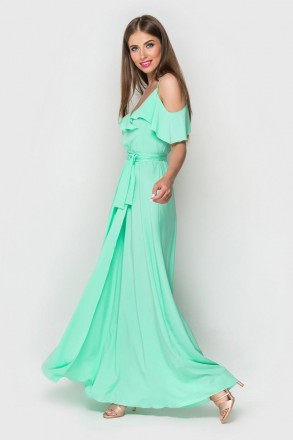 Легкое летнее платье-сарафан. Длина изделия от 110см.
Материал: софт
Размеры: 42. . фото 3