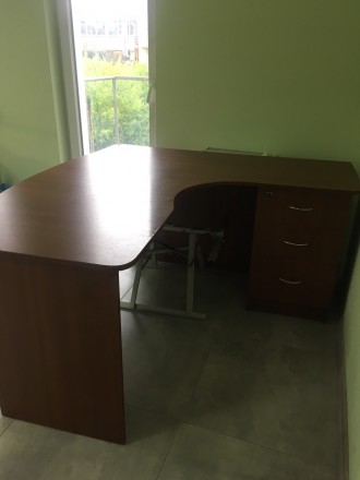 Офисный стол в хорошем состоянии. Размер высота 75 см, ширина стола 71 см,  разм. . фото 5