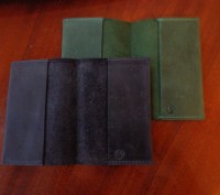 Продам кожаные обложки на паспорт украинского бренда LEVEL. Есть синяя и зеленая. . фото 3