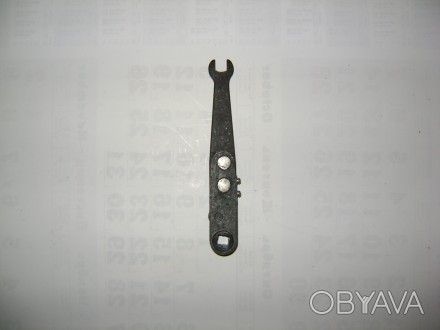 Ключик с трещеткой. Производство СССР. Ключик на 8 мм., трещетка под квадрат 8х8. . фото 1