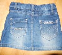 Темно-синяя джинсовая юбка на девочку 8-10 лет. В очень хорошем состоянии, почти. . фото 5