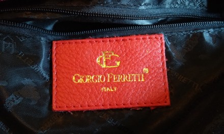 Кожаная красная сумка Giorgio Ferretti. Италия!
Привезаны из Европы
Потрясающе. . фото 7