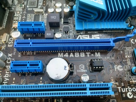 Тип разъема Socket AM3
Чипсет (Северный мост)	AMD 880G
Формфактор	MicroATX
По. . фото 7