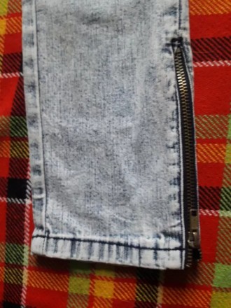 Дуже класні модні нові джинси 
Без дефектів
Тягнуться
Довжина штанини - 92 см. . фото 6
