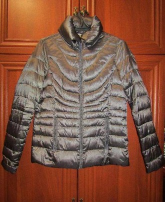 Якісна тепла куртка з натуральним пухом всередині на осінній період
Превезена з. . фото 2
