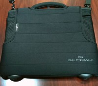 Продаю новую сумку под ноутбук 15,4(6) дюйма от Balenciaga. Оригинал. Сделана из. . фото 3