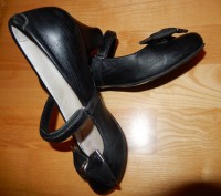 Нарядные черные кожаные туфли для девочки, с бантами, каблучок 4см. Для выпускно. . фото 6
