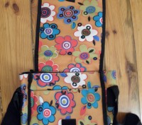Симпатичная удобная сумка средних размеров из плотной устойчивой к носке плащёвк. . фото 3