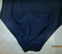 Продам техно-синий купальник фирмы George на 10-11 лет, рост 140-146 см., сбоку . . фото 7