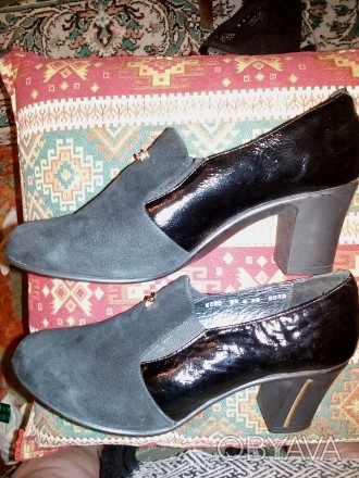 Туфли женские черного цвета. Изготовлены из замши и кожи.Производитель фабрика У. . фото 1