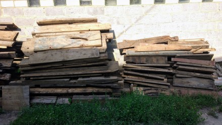 Дерево-отходы, остались после демонтажа деревянных строений: бревна, потолочные . . фото 4