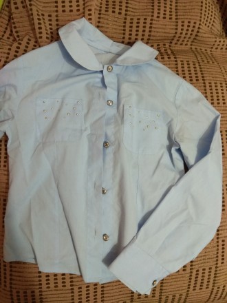 Продам блузку для девочки. Цвет - бледно-голубой. Идеально подходит для школы. Т. . фото 2