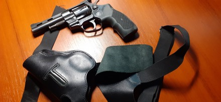 Револьвер Arminius Weihrauch HW4 4" под патрон флобера, с резинопластиковой руко. . фото 3
