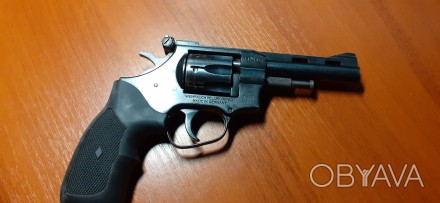 Револьвер Arminius Weihrauch HW4 4" под патрон флобера, с резинопластиковой руко. . фото 1
