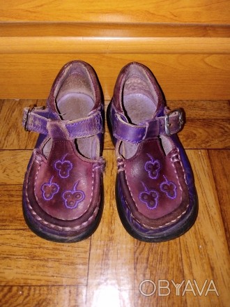 Продам туфельки для девочки Clarks, в хорошем состоянии. 
22 размер,13 см по ст. . фото 1