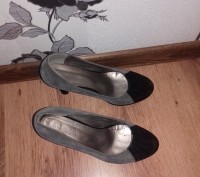 Туфли женские, размер 40, материал -замша, цвет - серо-черный, в отличном состоя. . фото 3