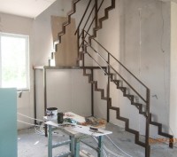 Металлические лестницы. Лестницы на второй этаж. Изготовление и монтаж.. . фото 3