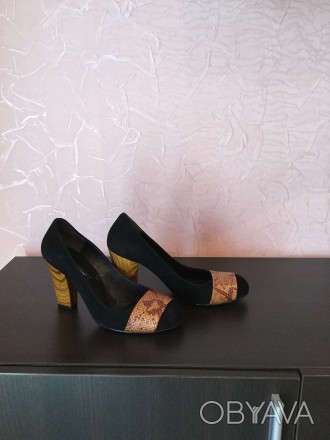 Туфли женские «TUCINO», размер 40, подходит на 39 -39,5, стелька 26,5 см, черная. . фото 1