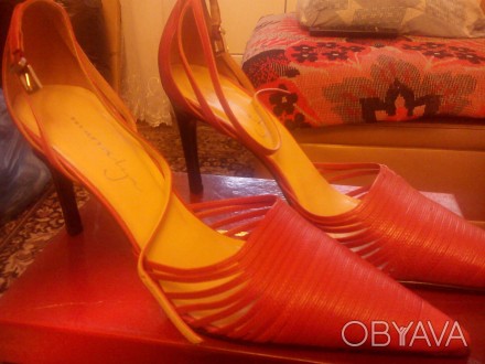 Красивейшие новые кожаные туфли Marialya на шпильке 40 размер