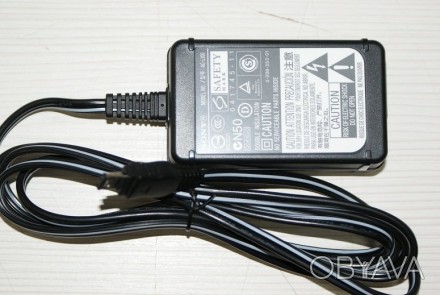 Адаптер переменного тока для видеокамер с аккумуляторами InfoLITHIUM серии M/L
. . фото 1
