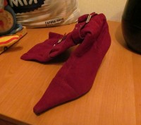 Модные остроносые сапожки красного цвета. На узкую и худенькую ножку.. . фото 3