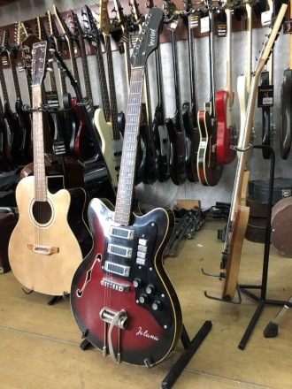Редкая Коллекционная гитара Jolana Special
Эксклюзивная и коллекционная полуакус. . фото 5