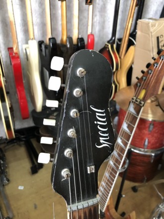 Редкая Коллекционная гитара Jolana Special
Эксклюзивная и коллекционная полуакус. . фото 6