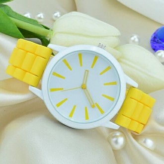 Яркие женские часы на силиконовом ремешке. Цвета: белые, светло-жёлтые, жёлтые, . . фото 7