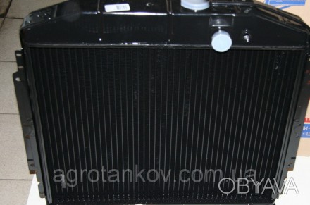 Радиатор водяного охлаждения грузового автомобиля ГАЗ-53 (3-х рядный),каталожный. . фото 1