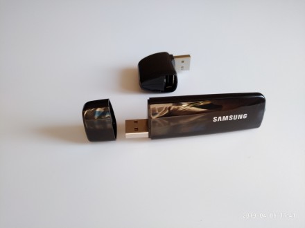 Wi-Fi адаптер взят с работоспособного телевизора Samsung UE46D6100SW, с механиче. . фото 2