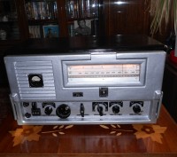 Редкий немецкий послевоенный всеволновый радиоприемник который назвали..Послевое. . фото 2