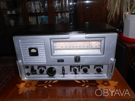 Редкий немецкий послевоенный всеволновый радиоприемник который назвали..Послевое. . фото 1