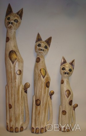 Продам Семью котов (дерево суар, сделано в Индонезия). . фото 1