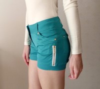 Новые зелёные шорты Classic Fashion. Размер 40 (XS). Идеально подойдут на весну-. . фото 4