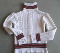 Очень теплый свитер молочного цвета,коротенький, с красивым узором, разм.S. В от. . фото 2