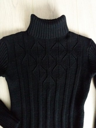 Теплый свитер насыщенного черного цвета с красивым узором в отличном состоянии, . . фото 3