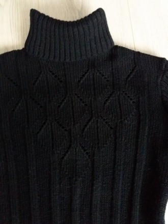 Теплый свитер насыщенного черного цвета с красивым узором в отличном состоянии, . . фото 2