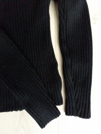 Теплый свитер насыщенного черного цвета с красивым узором в отличном состоянии, . . фото 5