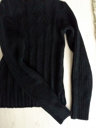 Теплый свитер насыщенного черного цвета с красивым узором в отличном состоянии, . . фото 4