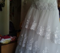 Свадебное платье. Покупала в магазине,носила один день.Платье практически новое.. . фото 4